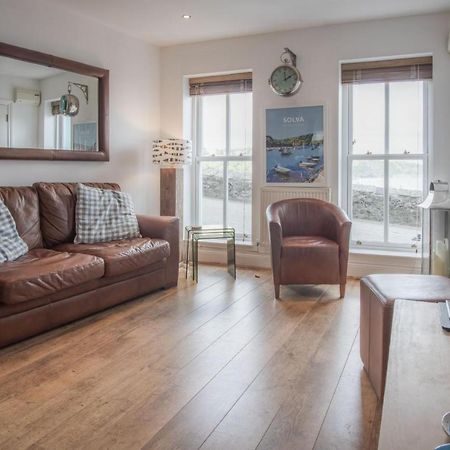 Goscar Court - 1 Bedroom Apartment - Tenby Bagian luar foto