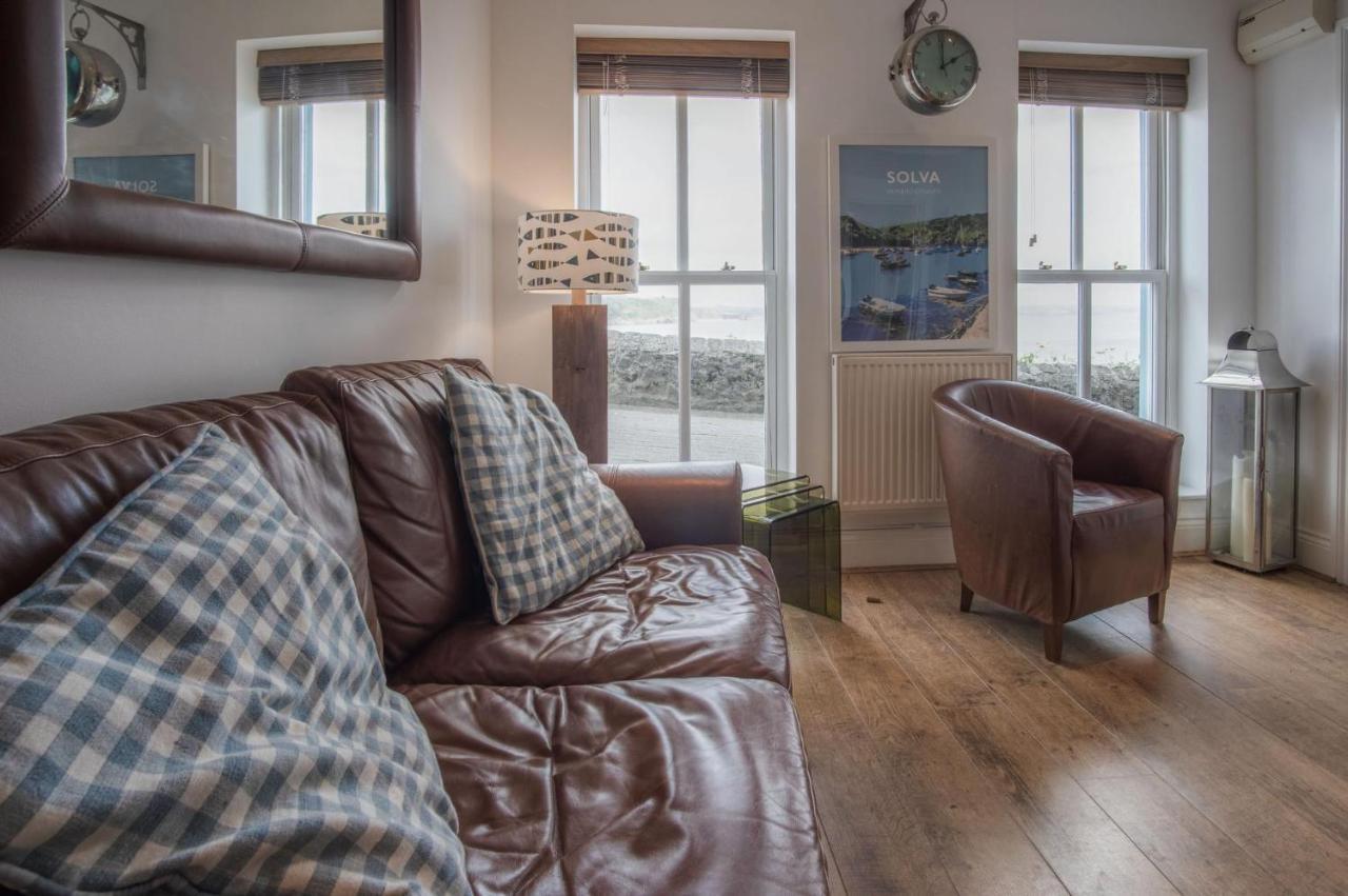 Goscar Court - 1 Bedroom Apartment - Tenby Bagian luar foto