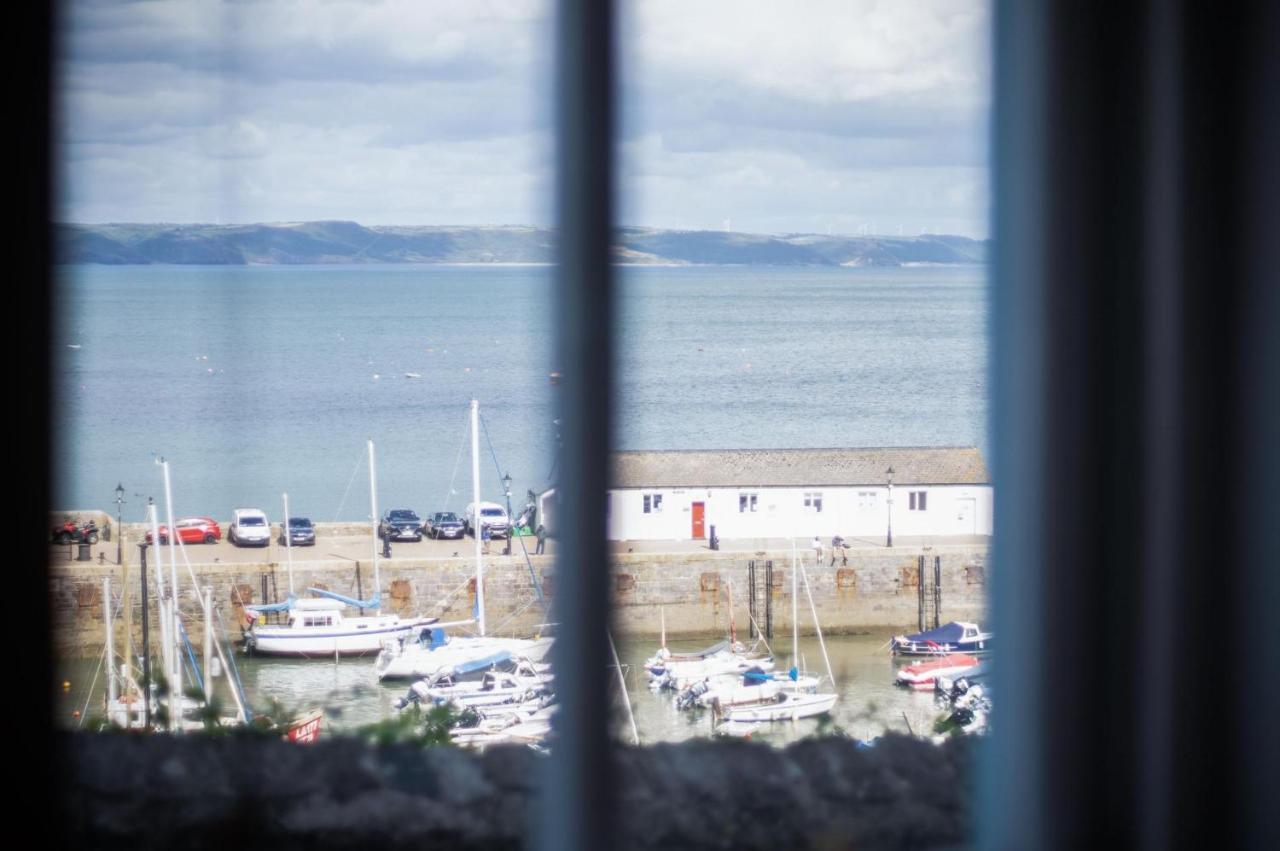 Goscar Court - 1 Bedroom Apartment - Tenby Bagian luar foto