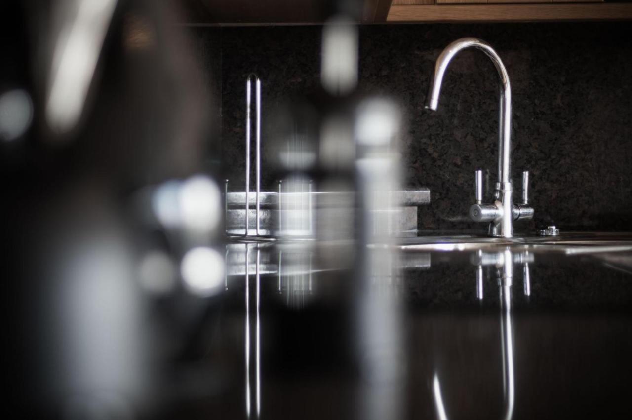 Goscar Court - 1 Bedroom Apartment - Tenby Bagian luar foto