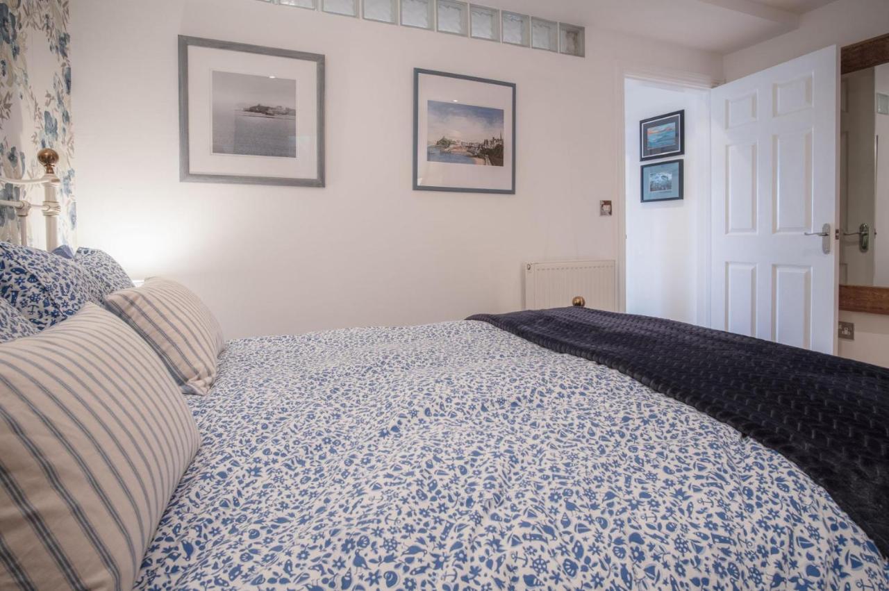 Goscar Court - 1 Bedroom Apartment - Tenby Bagian luar foto