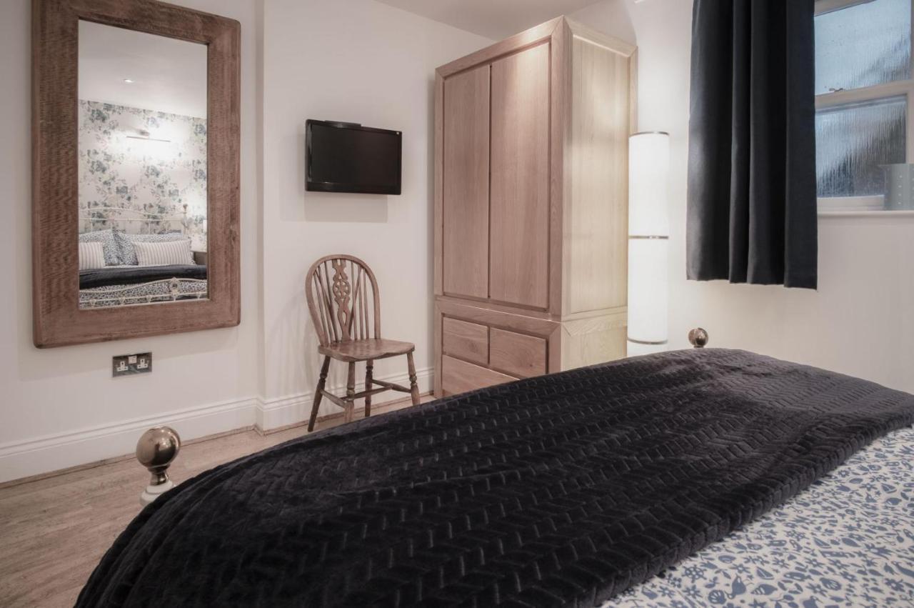 Goscar Court - 1 Bedroom Apartment - Tenby Bagian luar foto